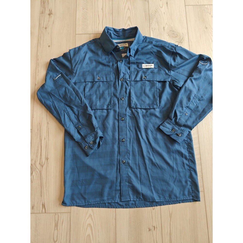 Magellan Outdoors Fishing Shirt Mens Small Blue Aransas Pass Long Sleeve Vented
